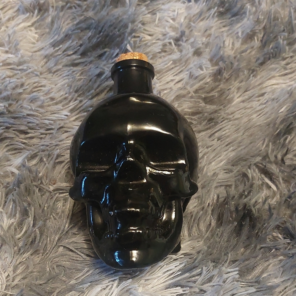 Black Skull Head Glass Decanter Bottle Cork Top